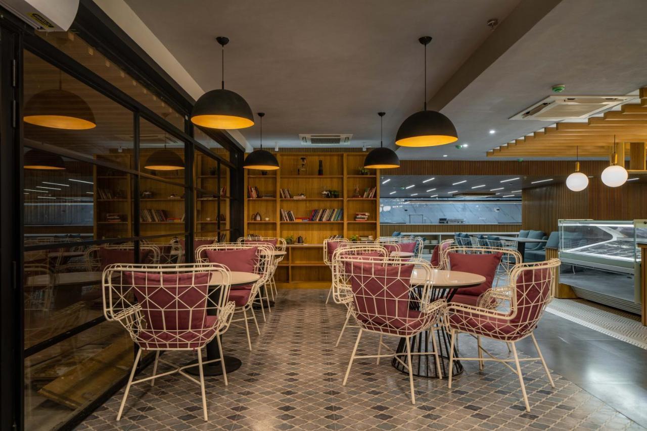 Hotel Deccan Serai Grande, Gachibowli, Hyderabad Ngoại thất bức ảnh