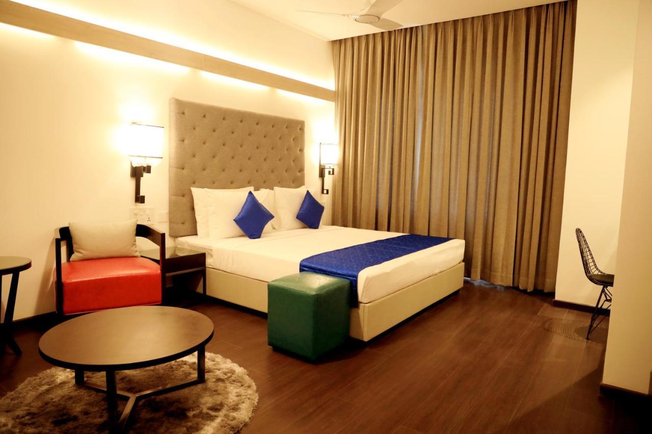Hotel Deccan Serai Grande, Gachibowli, Hyderabad Ngoại thất bức ảnh