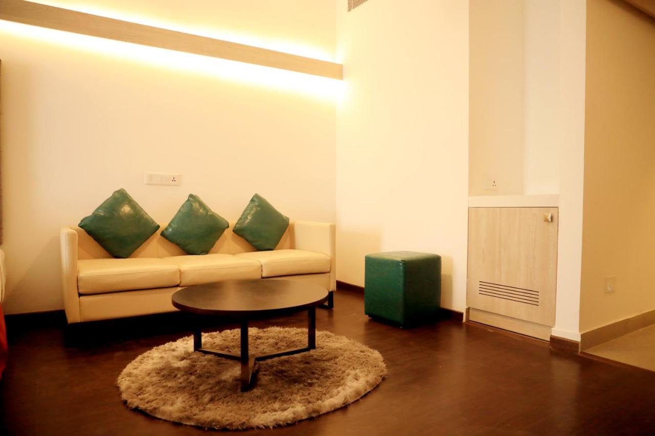 Hotel Deccan Serai Grande, Gachibowli, Hyderabad Ngoại thất bức ảnh