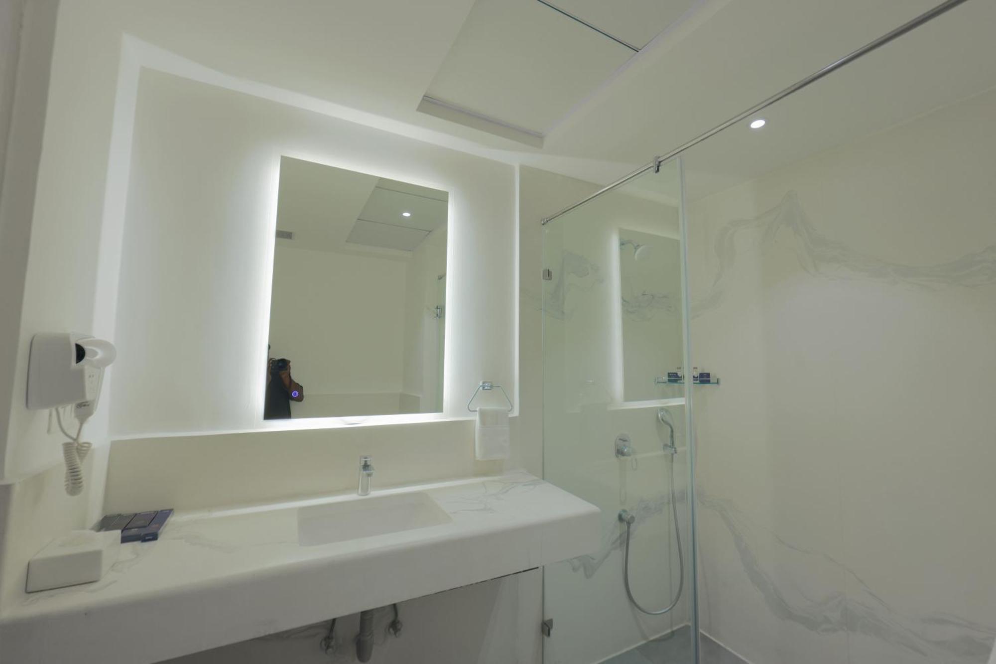 Hotel Deccan Serai Grande, Gachibowli, Hyderabad Ngoại thất bức ảnh
