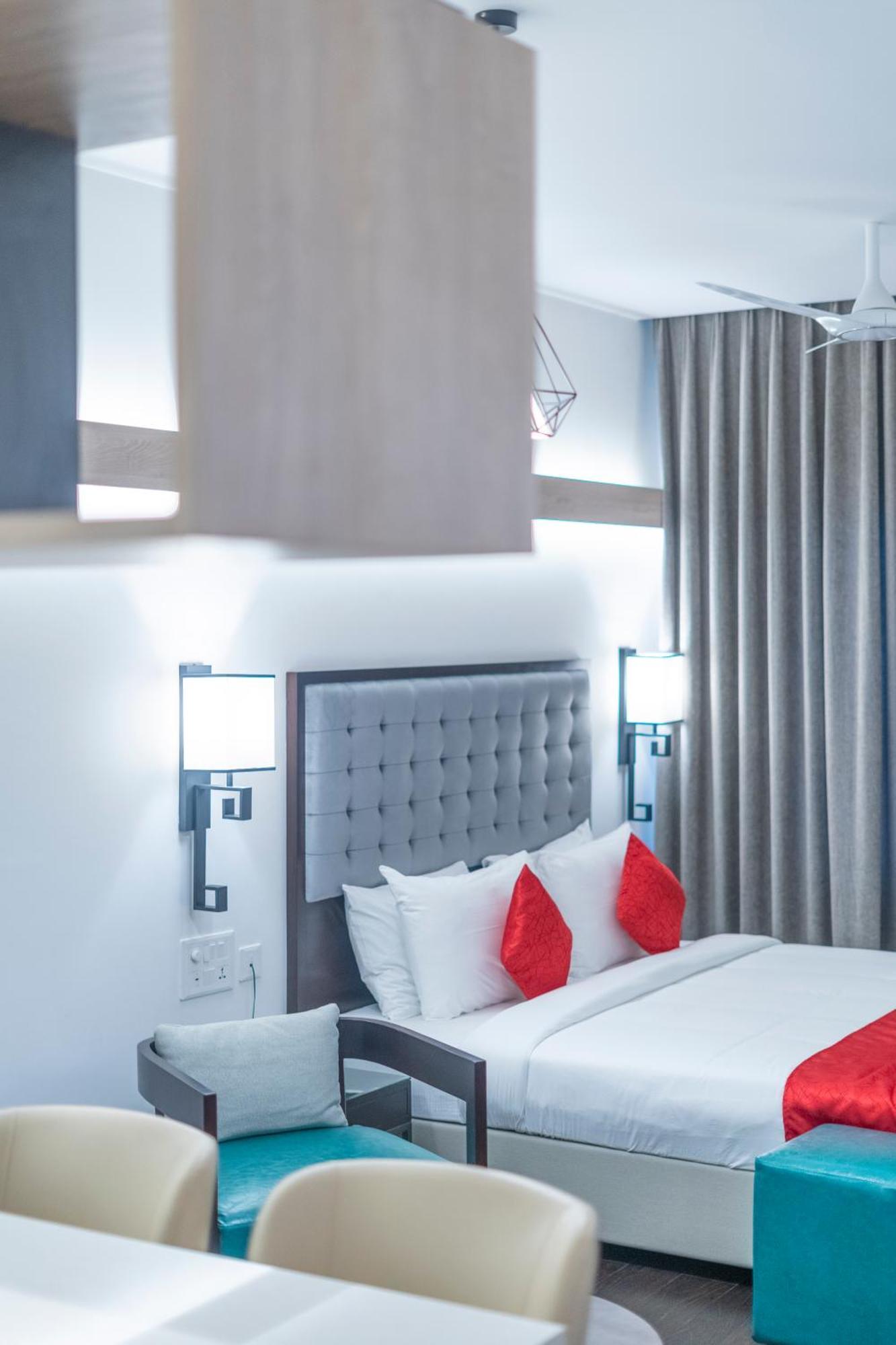 Hotel Deccan Serai Grande, Gachibowli, Hyderabad Ngoại thất bức ảnh